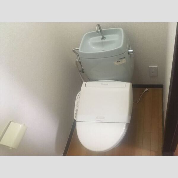 ドミール穴川101号室 温水洗浄暖房便座