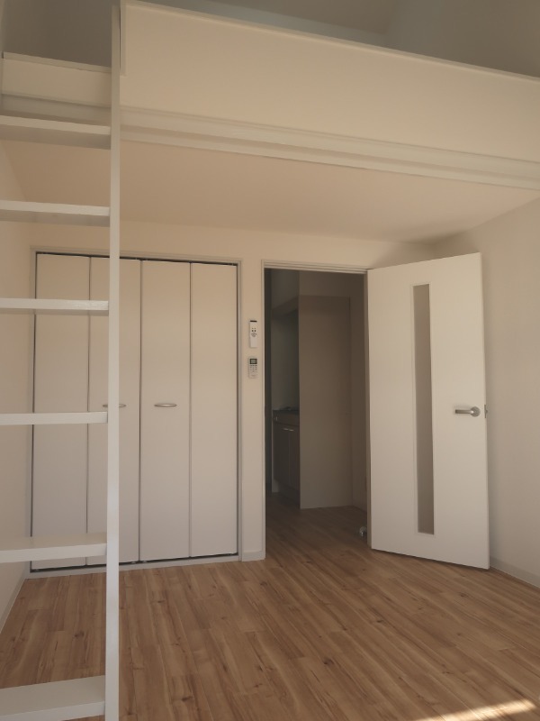 バードヒルズ2階 内観