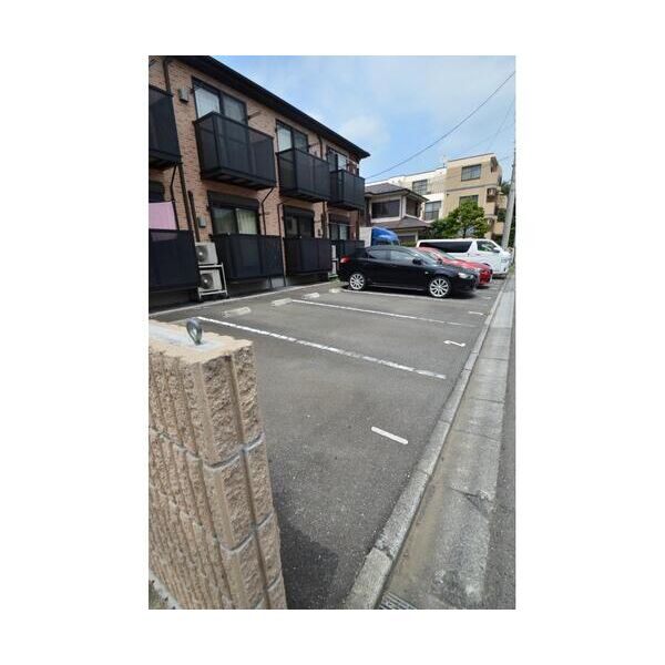 プルミエール 駐車場