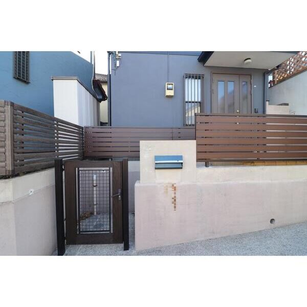 三ッ沢南町貸家 エントランス