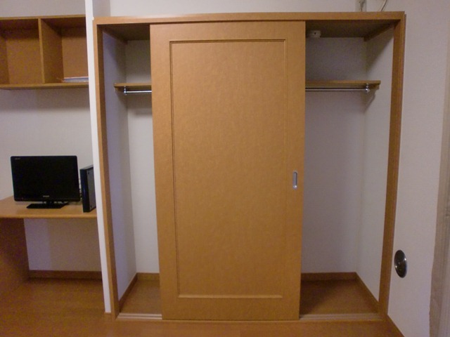 レオパレスタンポポ106号室 収納力抜群です