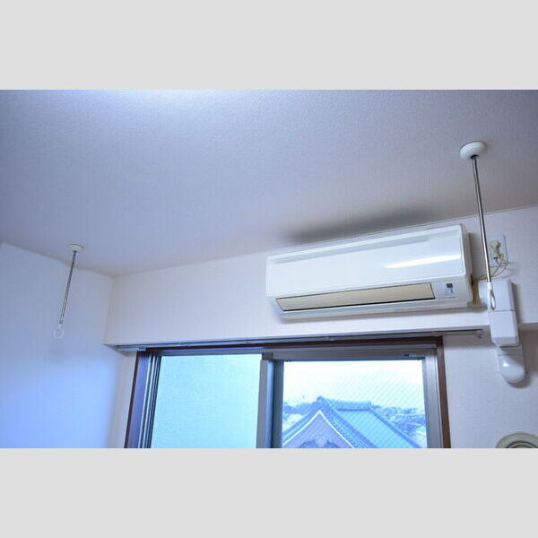 ラ・セネシオ702号室 エアコン・室内物干し