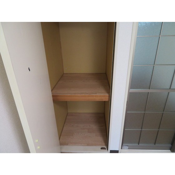 カーサ・ヴェルデ 洋室1　収納