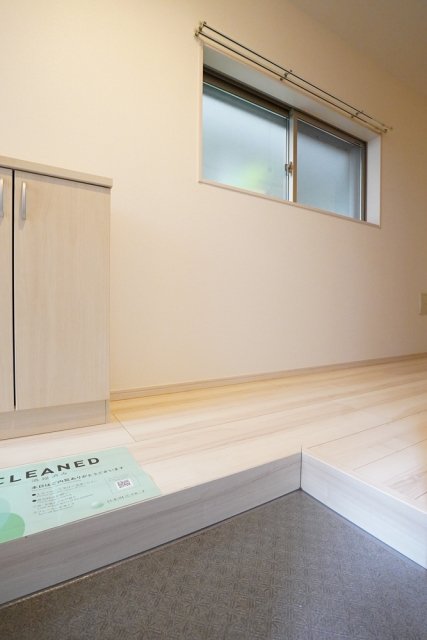 ラ・ルーチェ 玄関