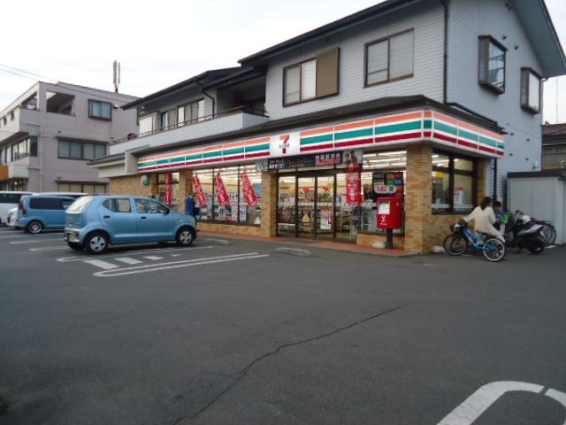 カルム荒幡 セブンイレブン所沢岩崎店まで703ｍ