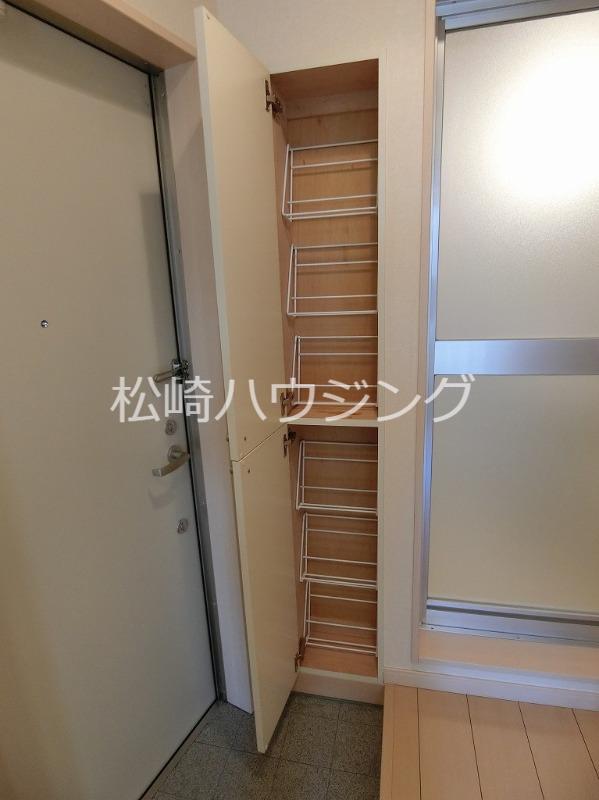 コンフォート新井 玄関