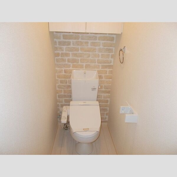 PURA VIDA(プーラ　ヴィーダ)　A棟103号室 温水洗浄暖房便座付トイレ