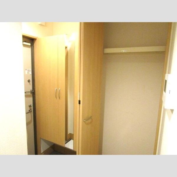 メゾン シェーヌ 玄関