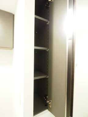 レジディア目黒Ⅳ2階 収納