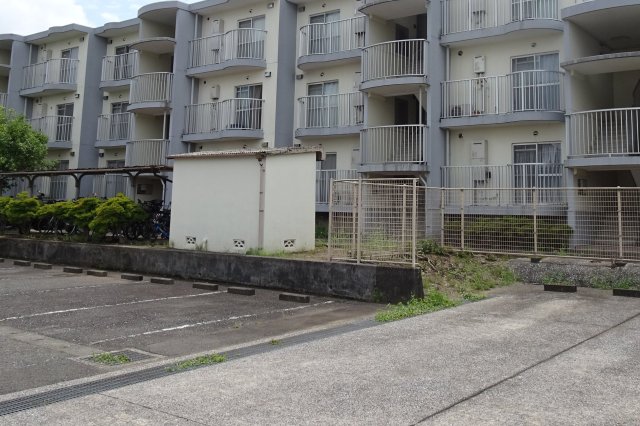 サンライズパレス 駐車場　※実際の使用状況とは異なります(現況優先)