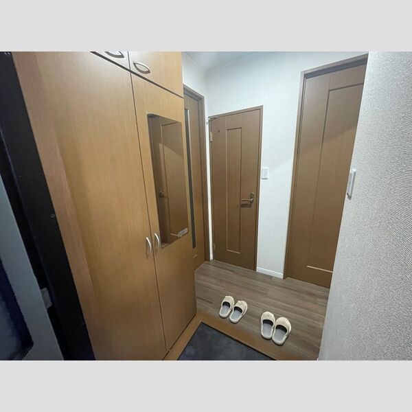 フォレストヒルズ　B 玄関