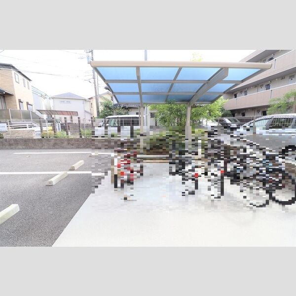 トネリコテラス　2 駐輪場