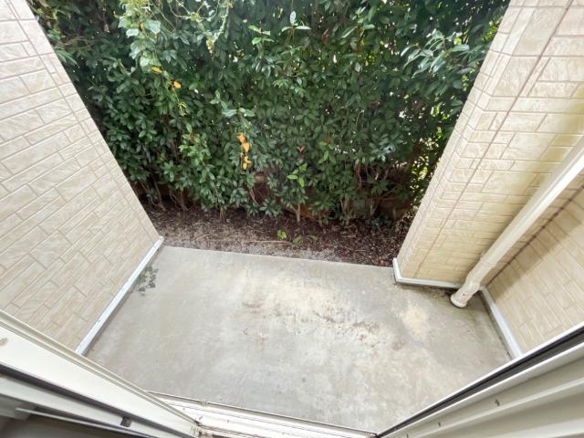 ロイヤルパレスＳ103号室 ベランダ