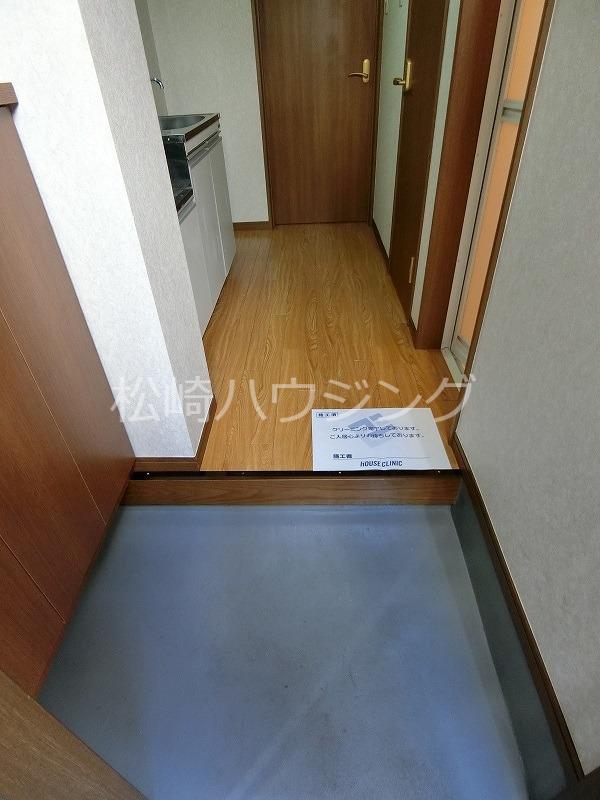 サンプレイスヤマダ1階 玄関