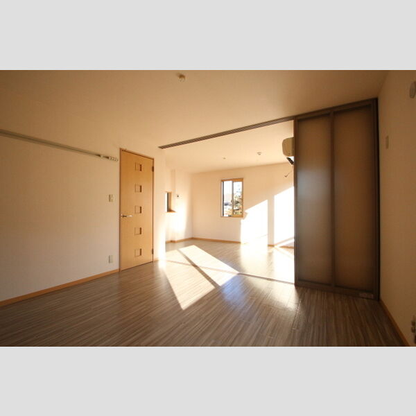 ジュネセゾン201号室 洋室