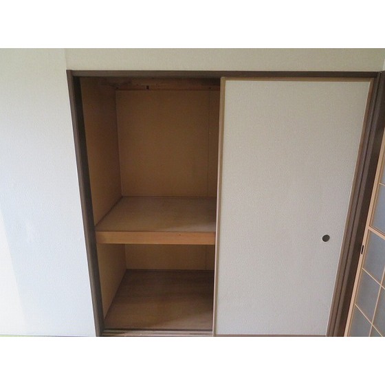 ウエスト立川0202号室 押入れ