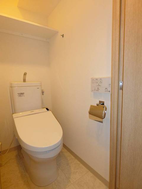 グランド・ガーラ大島4階 ゆったりとした空間のトイレです