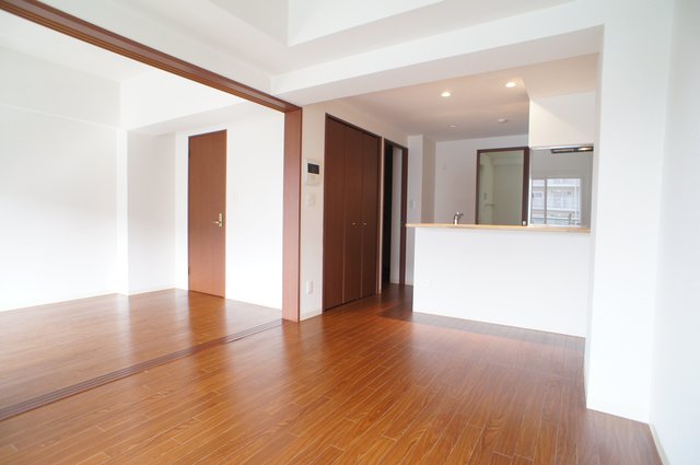 ラフィネパルク新浜 リビング