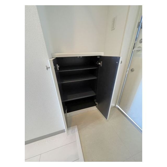 ルクレ中落合 玄関