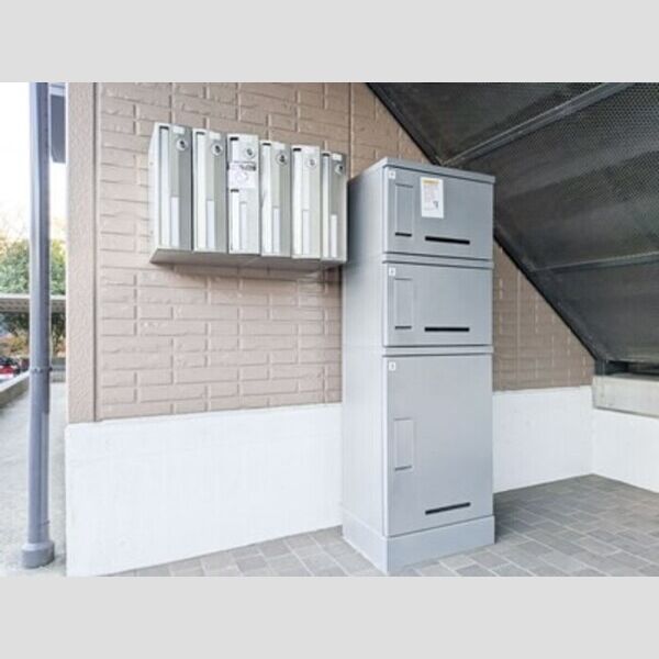 フレンドハウス23　A 宅配ボックス、集合ポスト