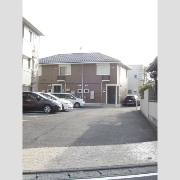 サンモール ナナ 　B103号室 駐車場