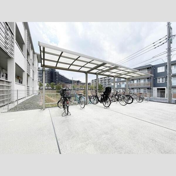 ピアチェボーレ106号室 駐輪場