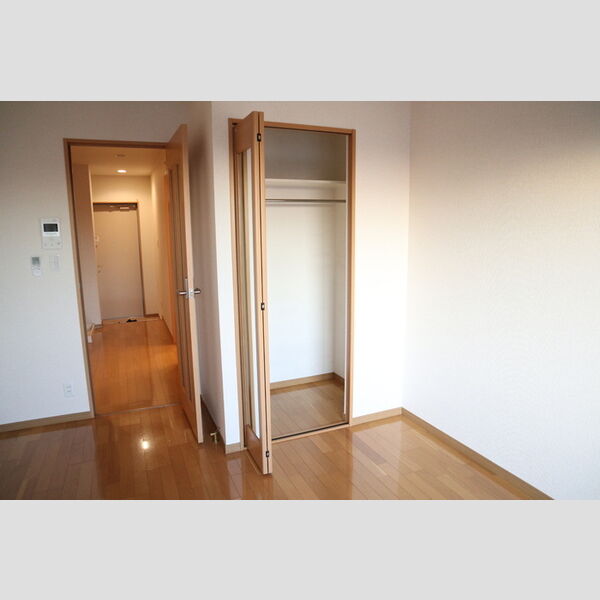 K・Uイールス302号室 クローゼット