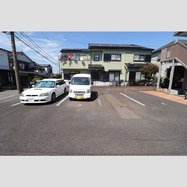 プルミエコート103号室 駐車場