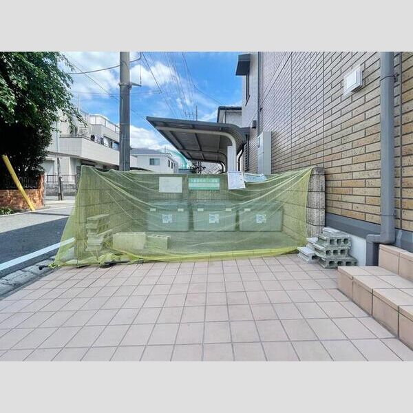 ヴィーブル浦和 ゴミ置き場