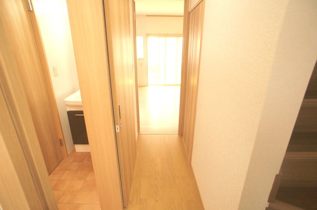 メゾネットおゆみ野Ｇ棟 玄関ホール