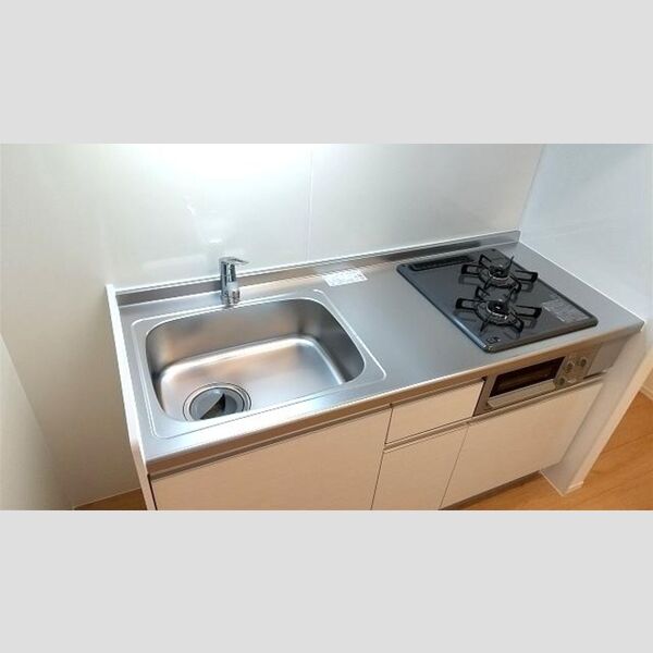 ラリュール江戸川Ⅰ201号室 キッチン