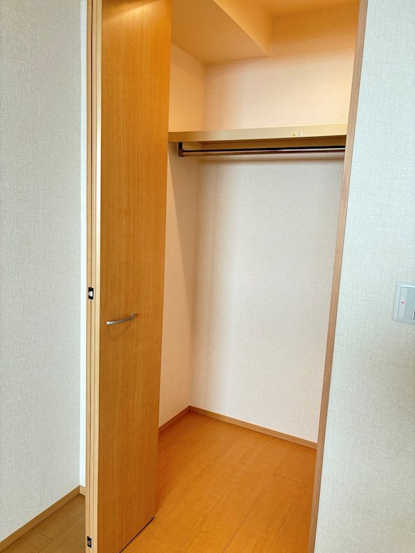 ジェノヴィア原木中山1階 収納
