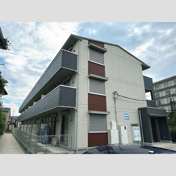 R.ザウバーⅡ　A棟305号室 建物外観