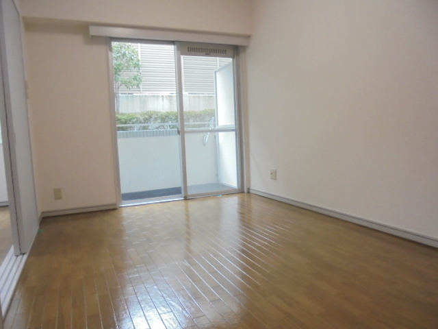 ＳＡＮＫＯ　ＨＥＩＧＨＴＳ　ＯＳＡＫＩ リビング