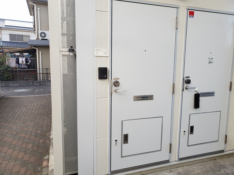 レオパレス尾ヶ崎 玄関