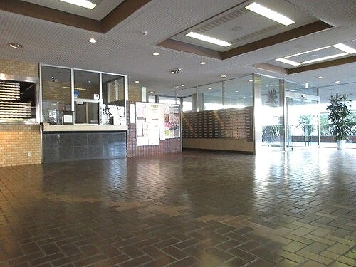 ライオンズマンション大倉山2階 エントランスホール