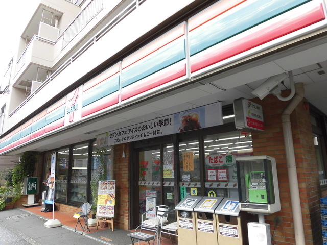 Ａｒｔ　Ｇａｒｄｅｎ　ＹＯＫＯＨＡＭＡ0107号室 【コンビニエンスストア】セブンイレブン綱島西店まで531ｍ