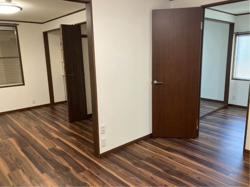 メゾンリバーサイド2階 内観