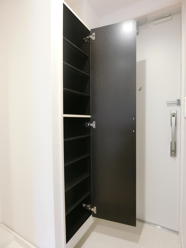 リブリ・Grande Ⅷ3階 玄関