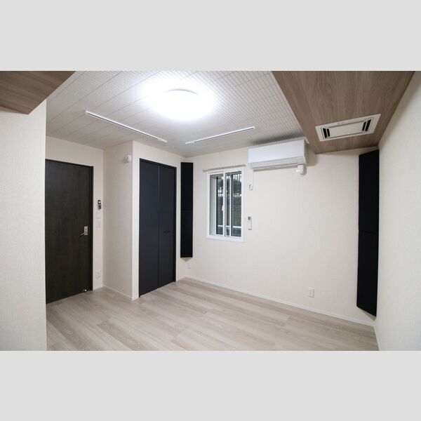 Maestro (マエストロ)102号室 洋室8.4帖