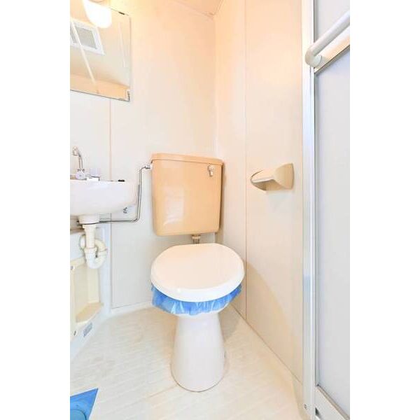 ピュアハウス藤棚三番館0205号室 トイレ