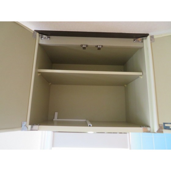 エレガンス綾瀬６0704号室 キッチン上収納