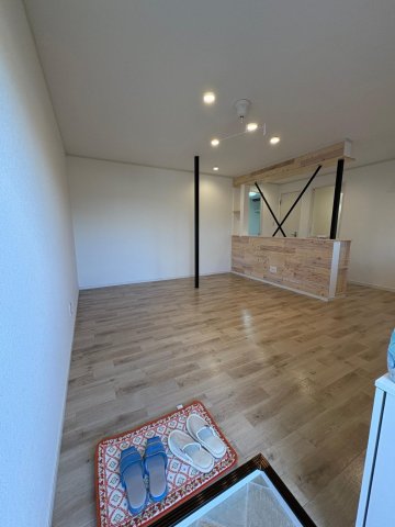 ラ・ファミーユ湖北 E1棟 リビング