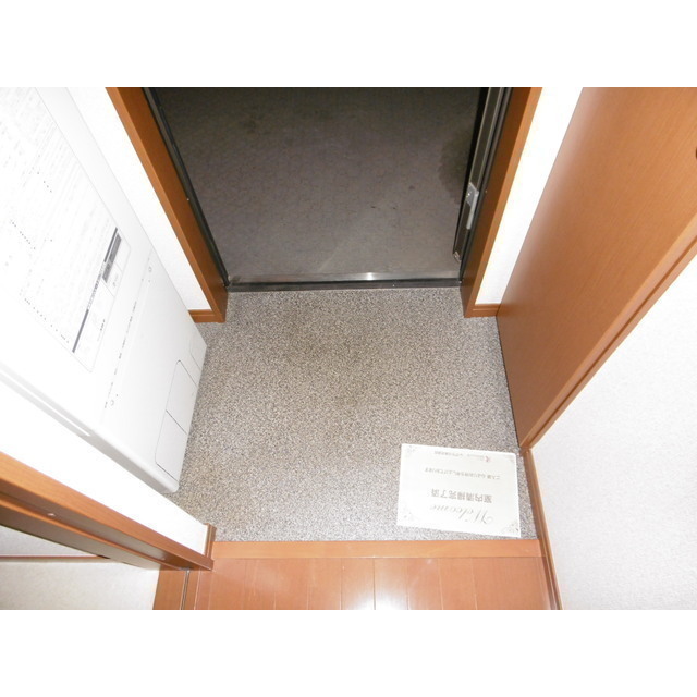 アムール エフ 弐番館 玄関