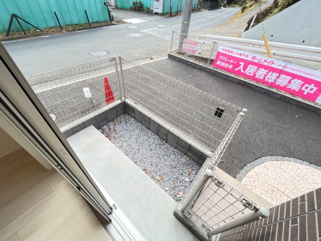 Ｍａｉｓｏｎ ｄｅ Ｍｉｇｎｏｎ（メゾン・ド・ミニヨン）103号室 専用庭