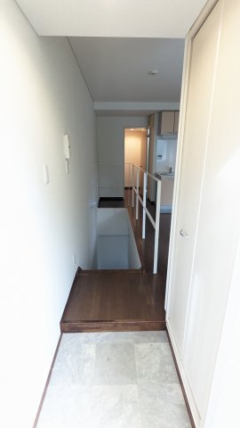 オークテラス105号室 玄関