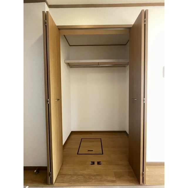 ジュネス広貴203号室 内観