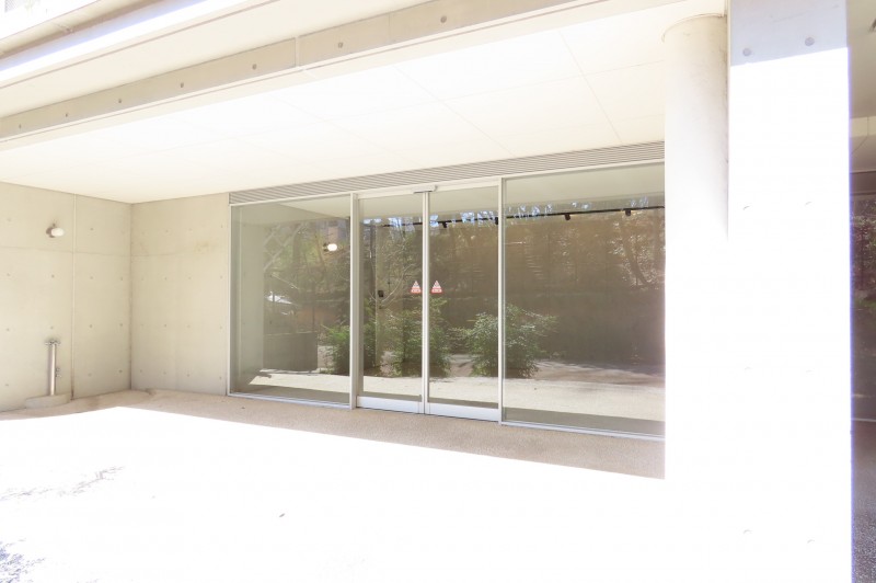 月光町アパートメント エントランス