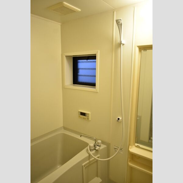 ジュネスユウ　Ⅱ 窓付バスルーム