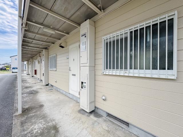 メゾン・ド・ダイモンA1階 エントランス